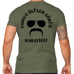 Sadece Ölüler Görür Baskılı Tişört Haki
